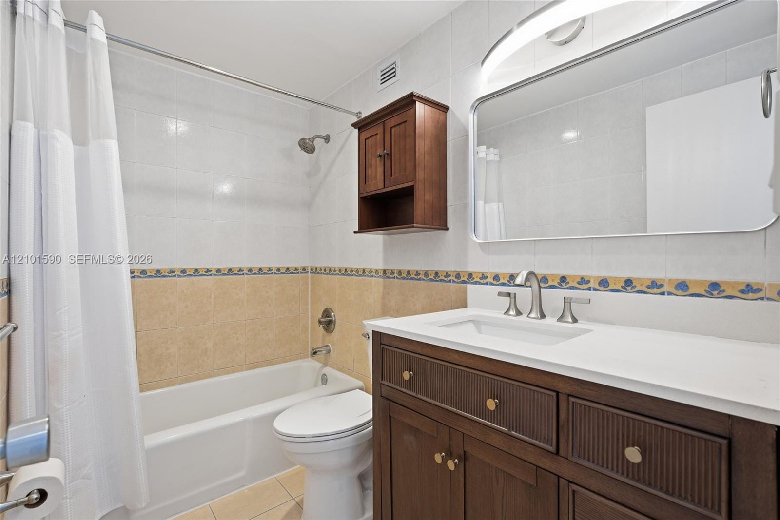 400 Kings Point Drive 1404 — photo 9