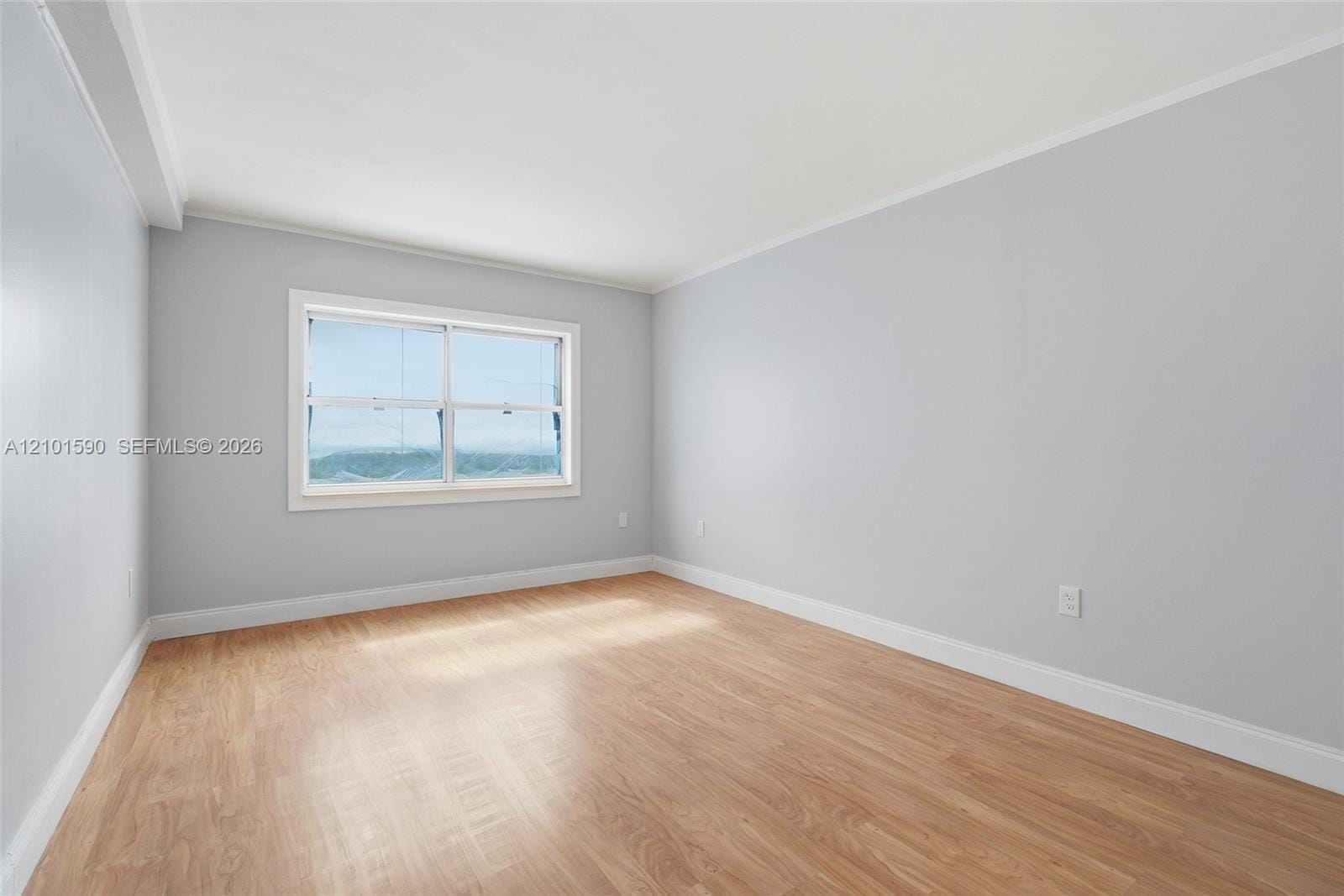 400 Kings Point Drive 1404 — photo 10
