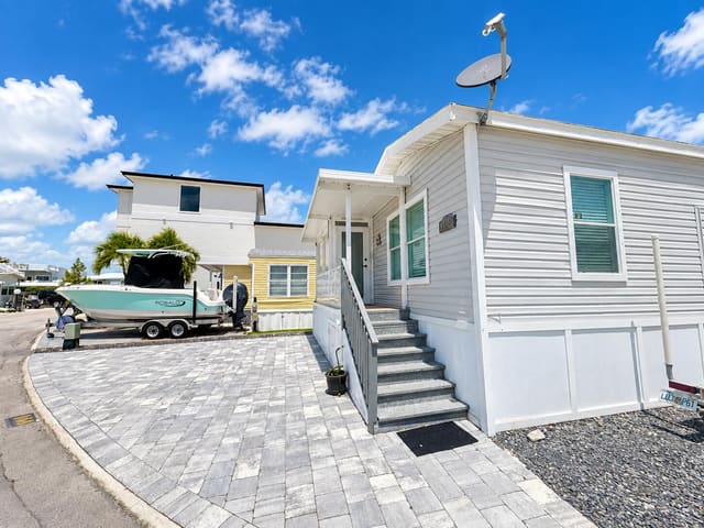 65821 Overseas Highway 168, Layton, FL 33001