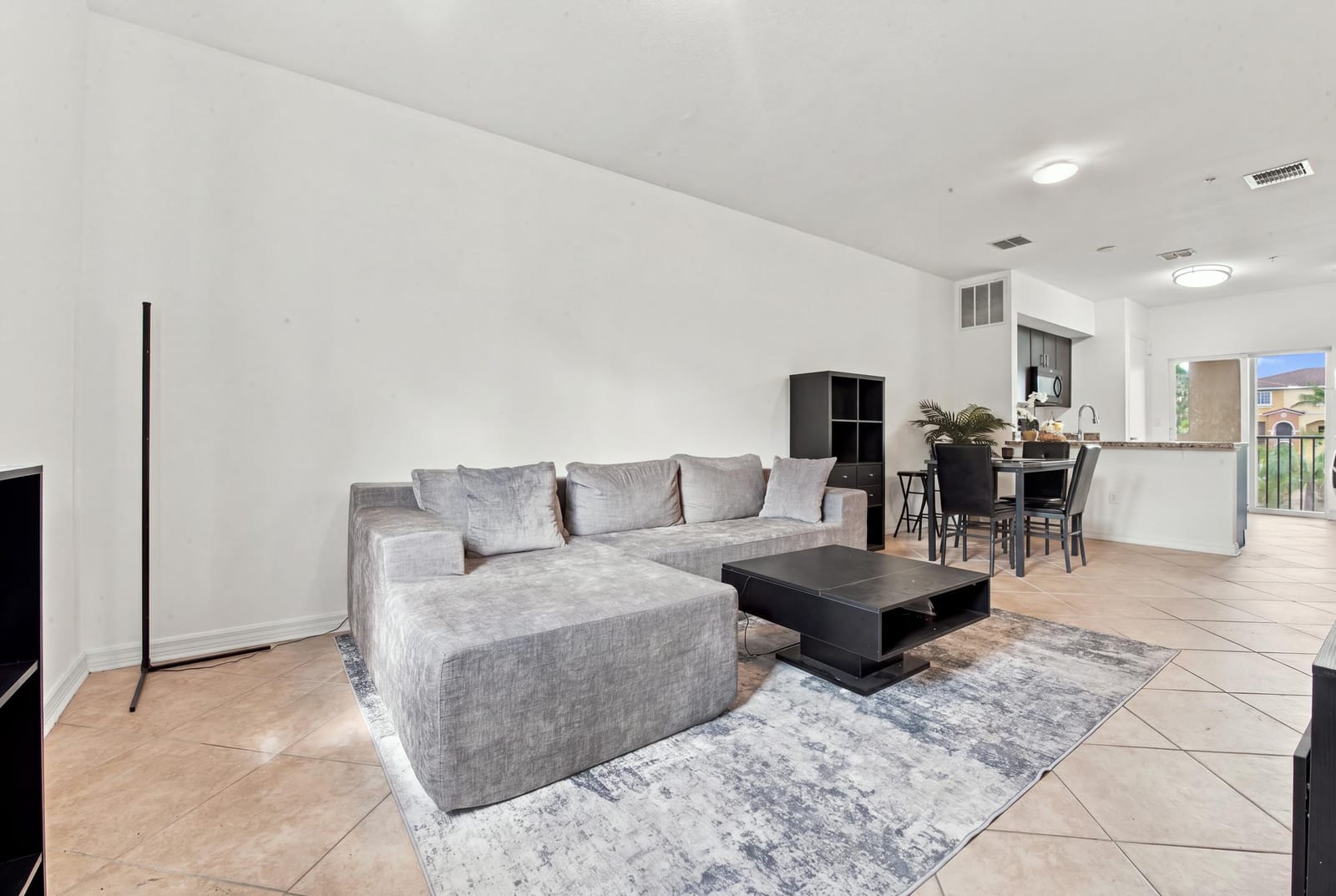 141 NW 2nd Avenue 7, Hallandale Beach, FL 33009 photo 15
