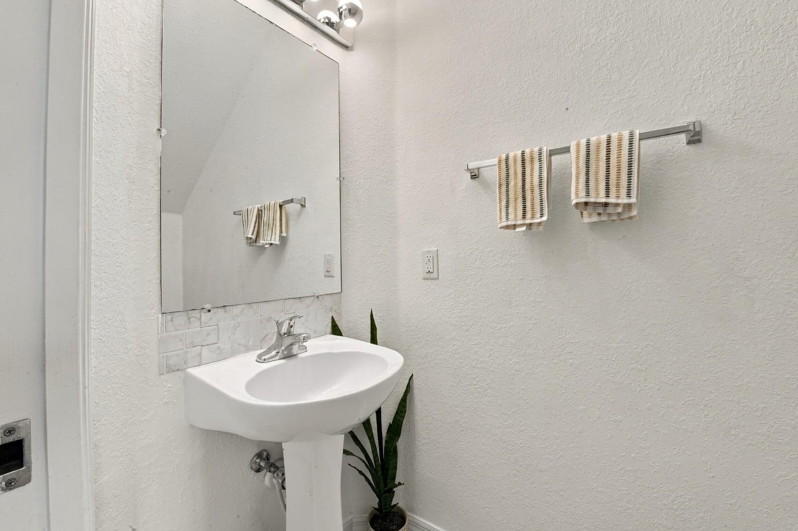 141 NW 2nd Avenue 7, Hallandale Beach, FL 33009 photo 26