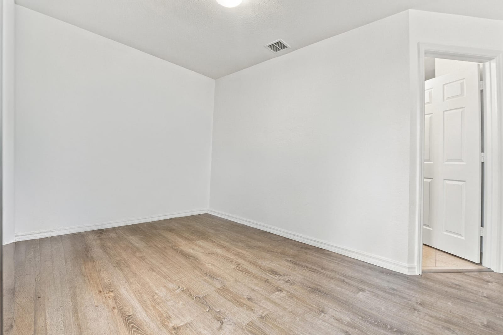 141 NW 2nd Avenue 7, Hallandale Beach, FL 33009 photo 29