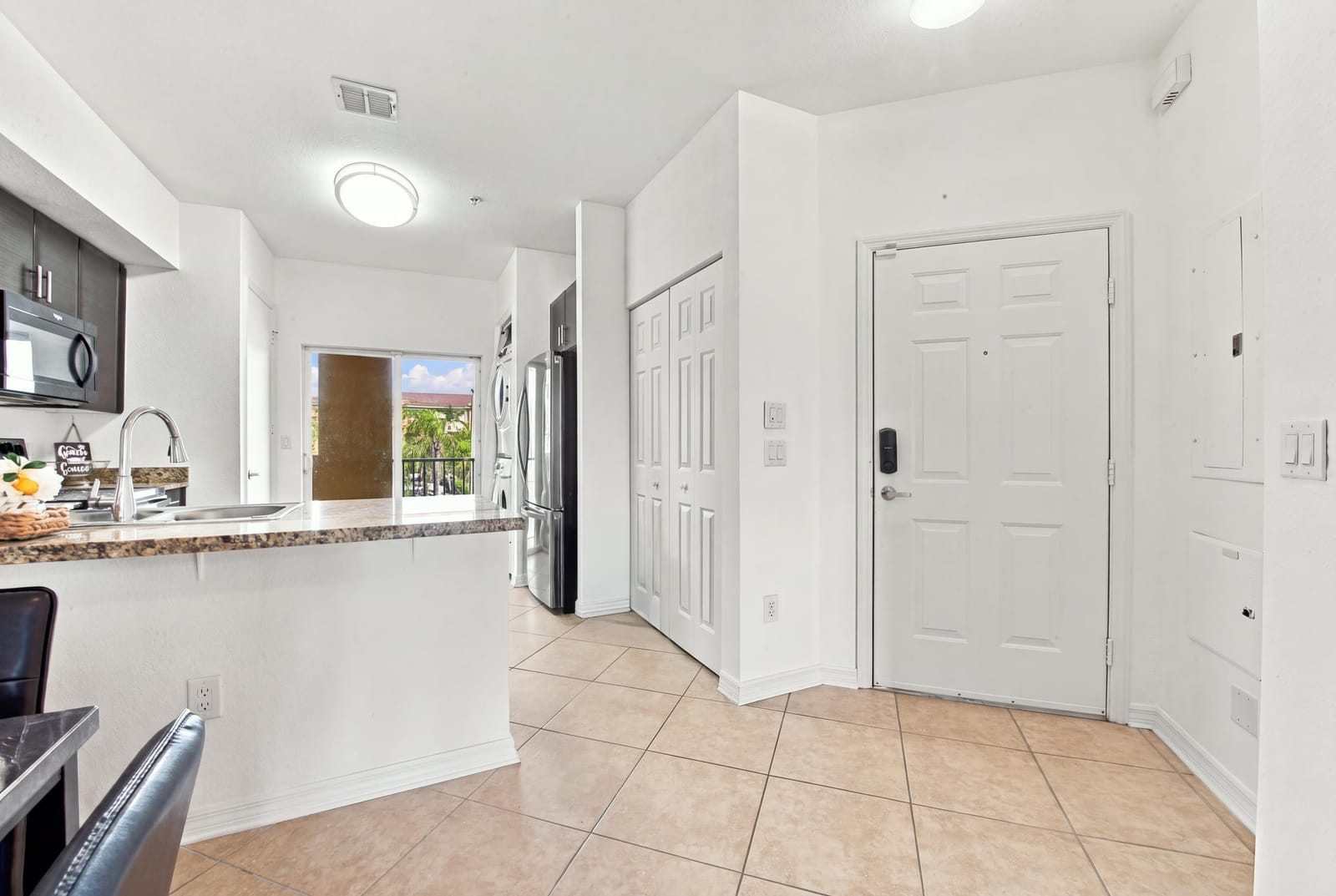 141 NW 2nd Avenue 7, Hallandale Beach, FL 33009 photo 8