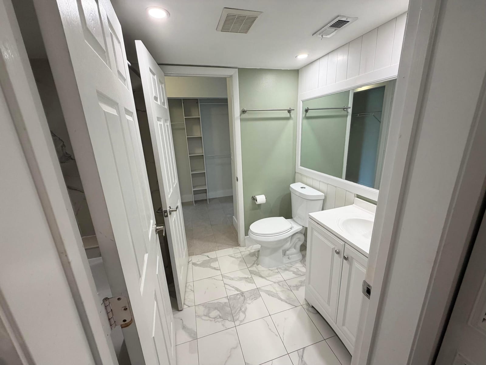 1112 GREEN PINE Boulevard F1 — photo 5