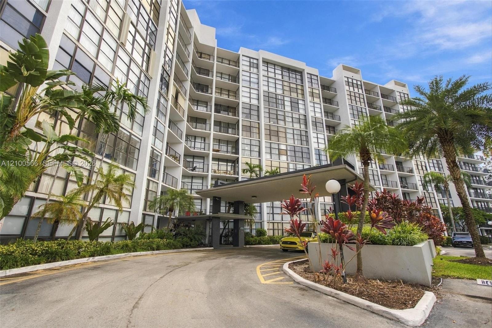 1000 Parkview Drive 627, Hallandale Beach, FL 33009 photo 17