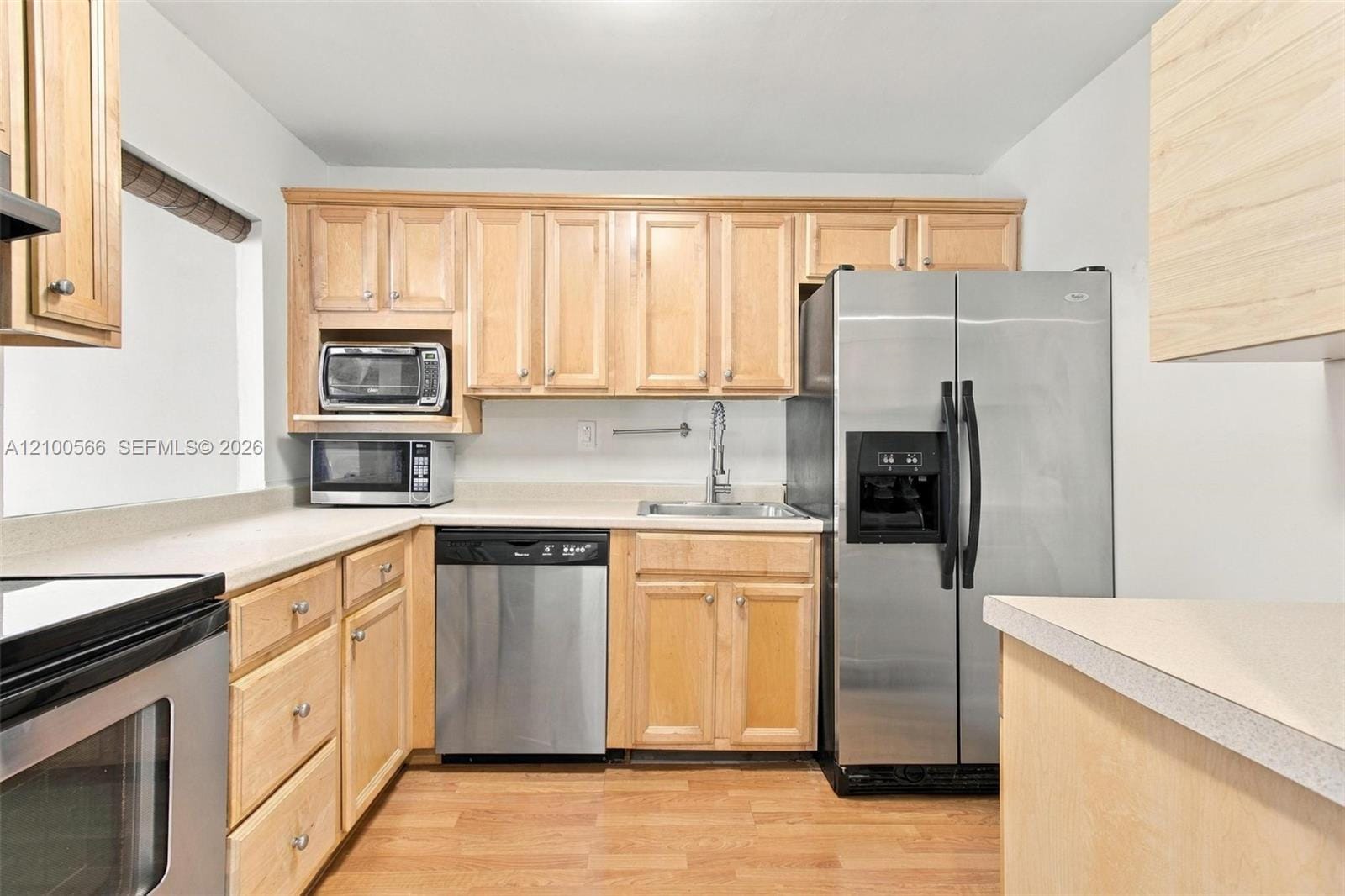 1000 Parkview Drive 627, Hallandale Beach, FL 33009 photo 3
