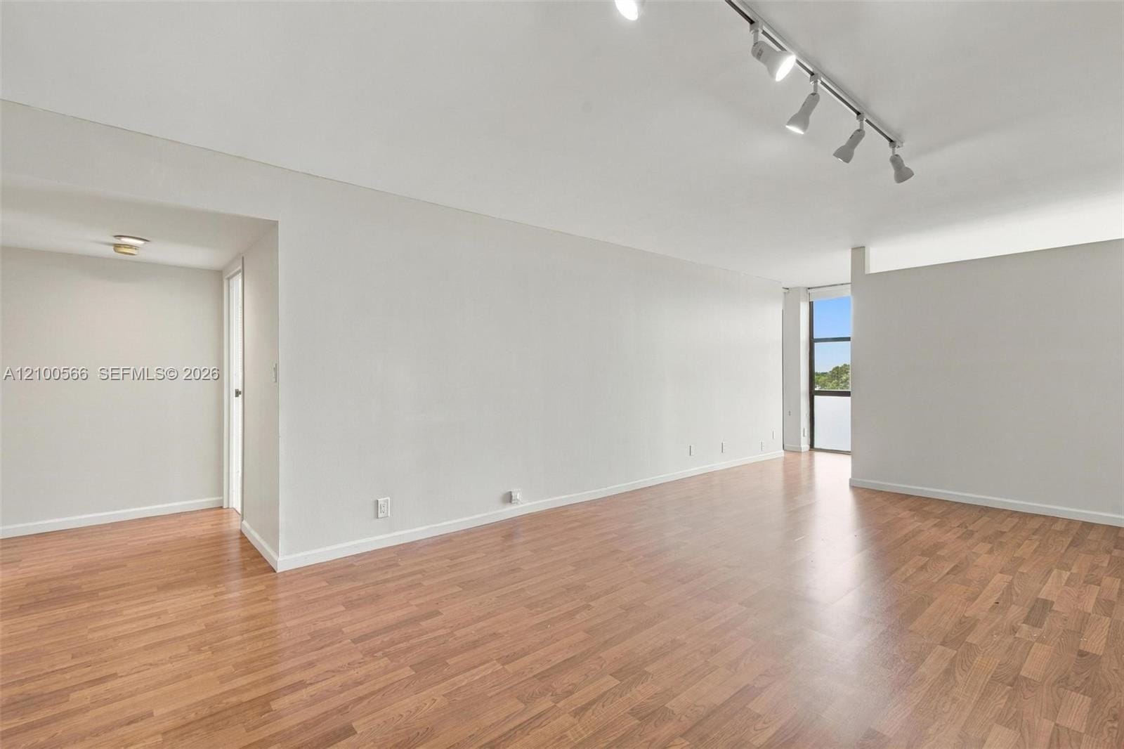 1000 Parkview Drive 627, Hallandale Beach, FL 33009 photo 6