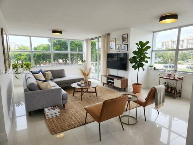 1200 NE Miami Gardens Drive 214W, North Miami, FL 33179