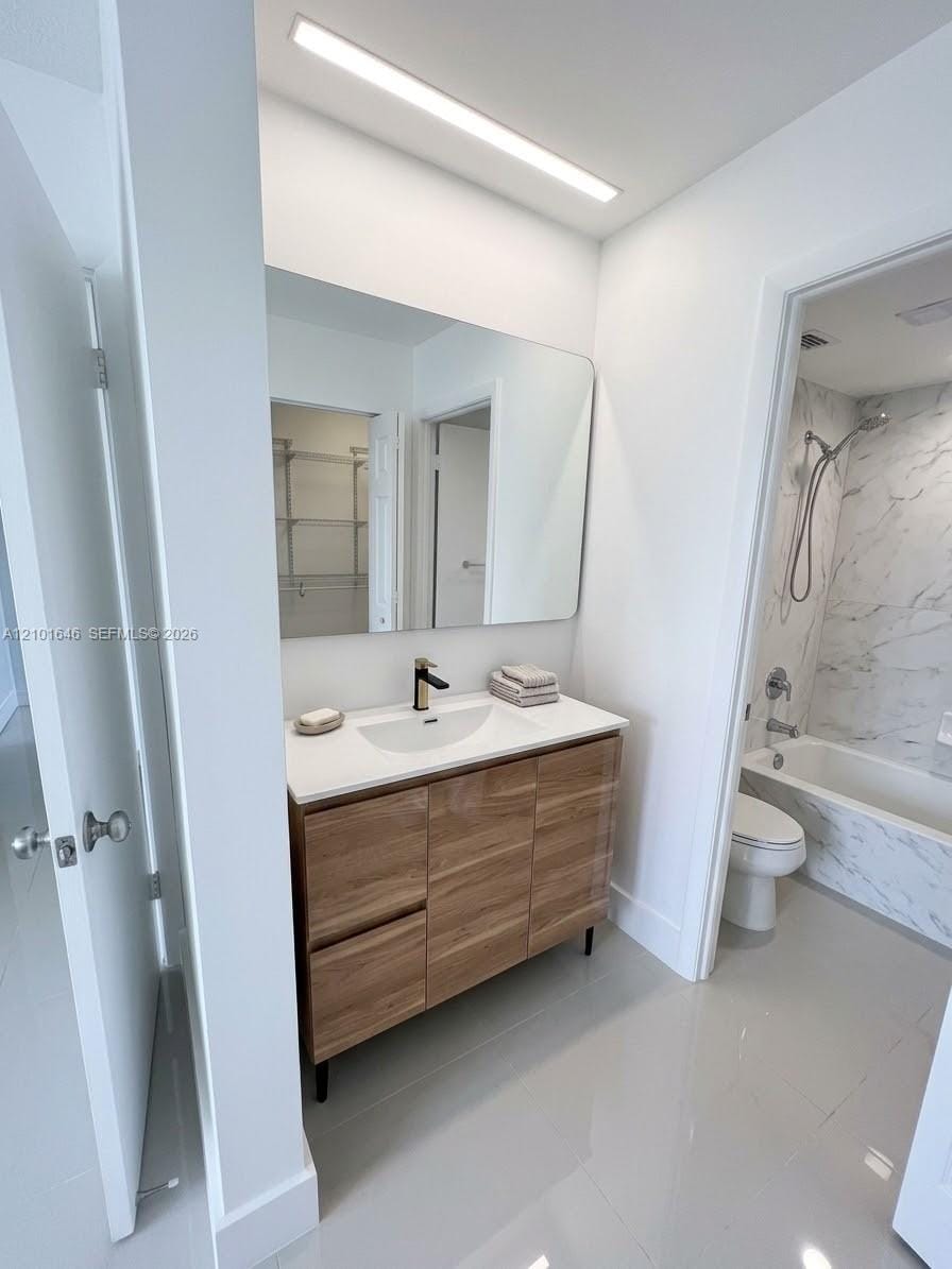1200 NE Miami Gardens Drive 214W, North Miami, FL 33179 photo 4
