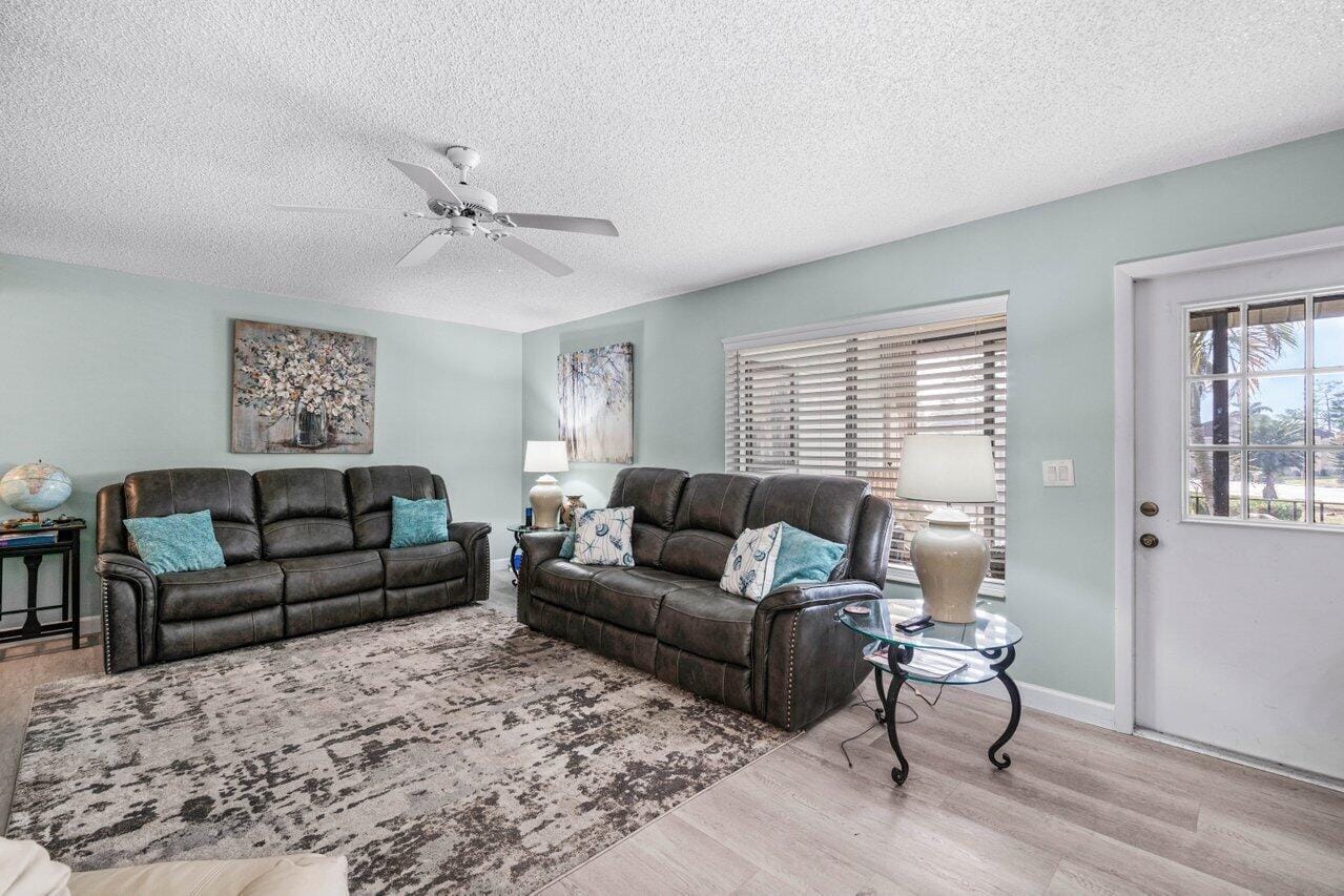414 Pine Glen Lane D-2 — photo 11