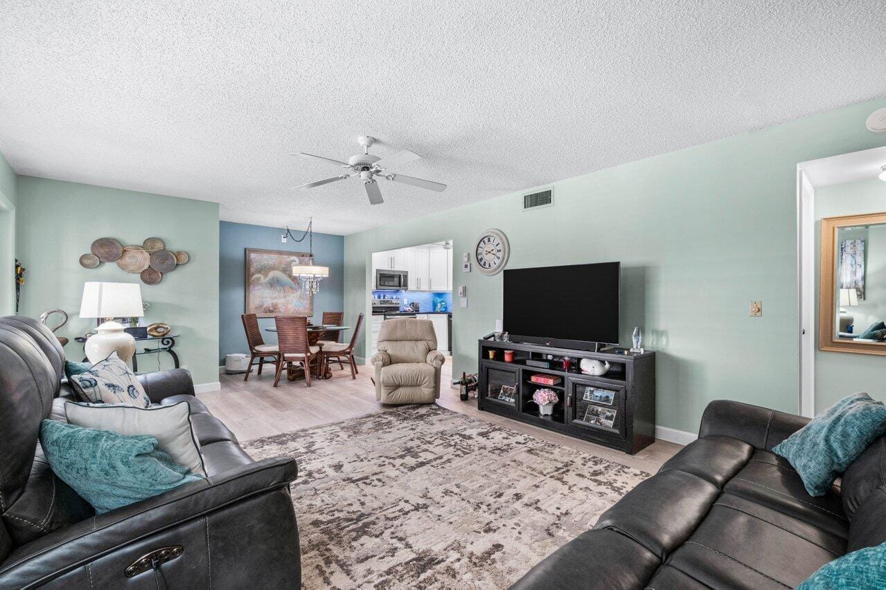 414 Pine Glen Lane D-2 — photo 12
