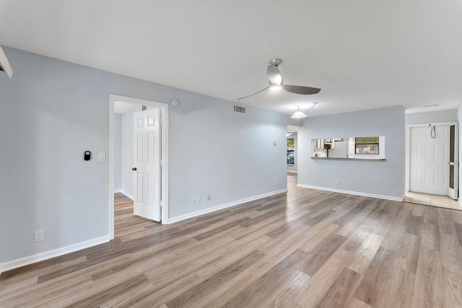 3130 Millwood Terrace 109 — photo 6