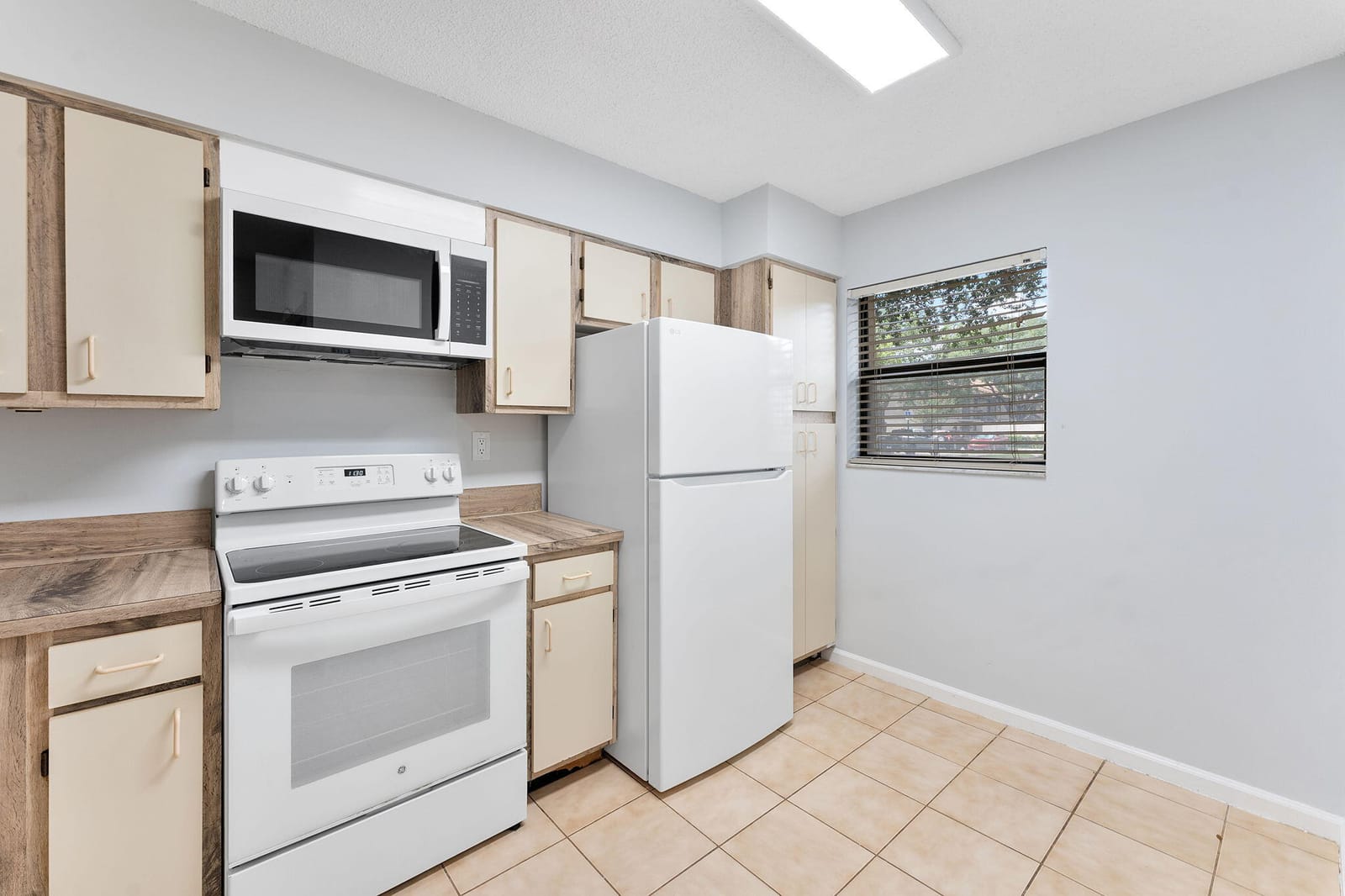 3130 Millwood Terrace 109 — photo 7