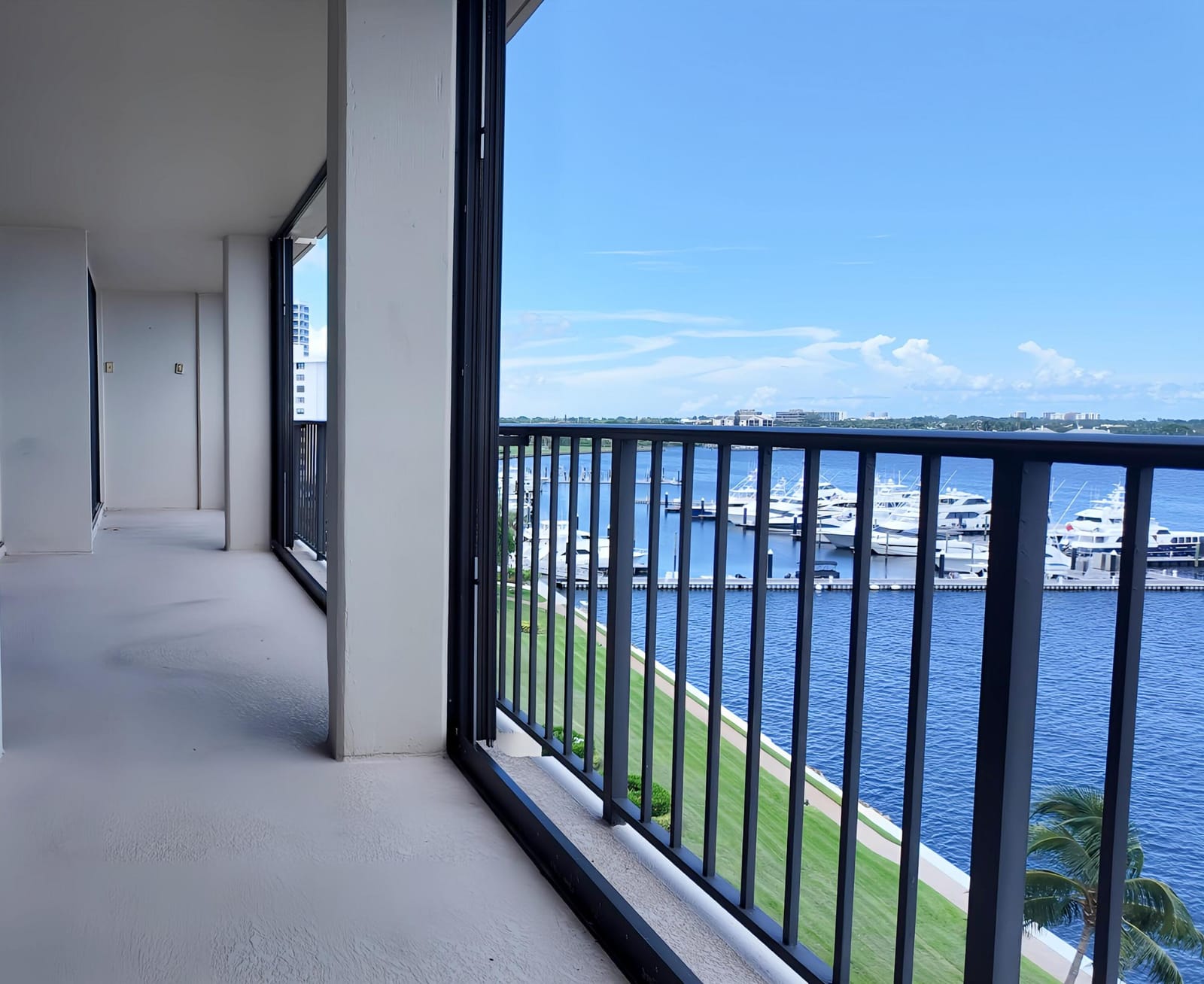 130 Lakeshore Drive 821, North Palm Beach, FL 33408 photo 8