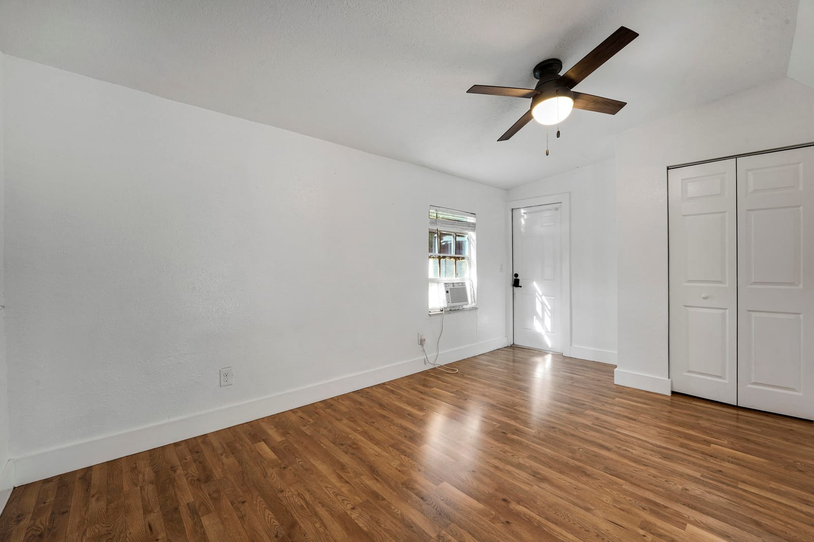 130 PLUM TREE Drive, Lake Worth, FL 33462 photo 15