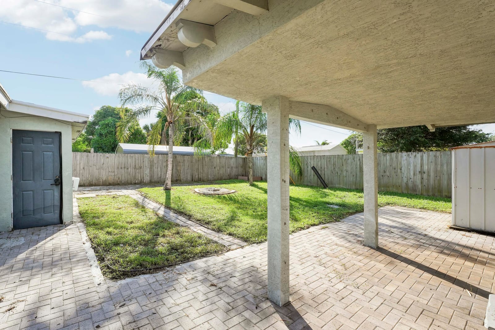 130 PLUM TREE Drive, Lake Worth, FL 33462 photo 19