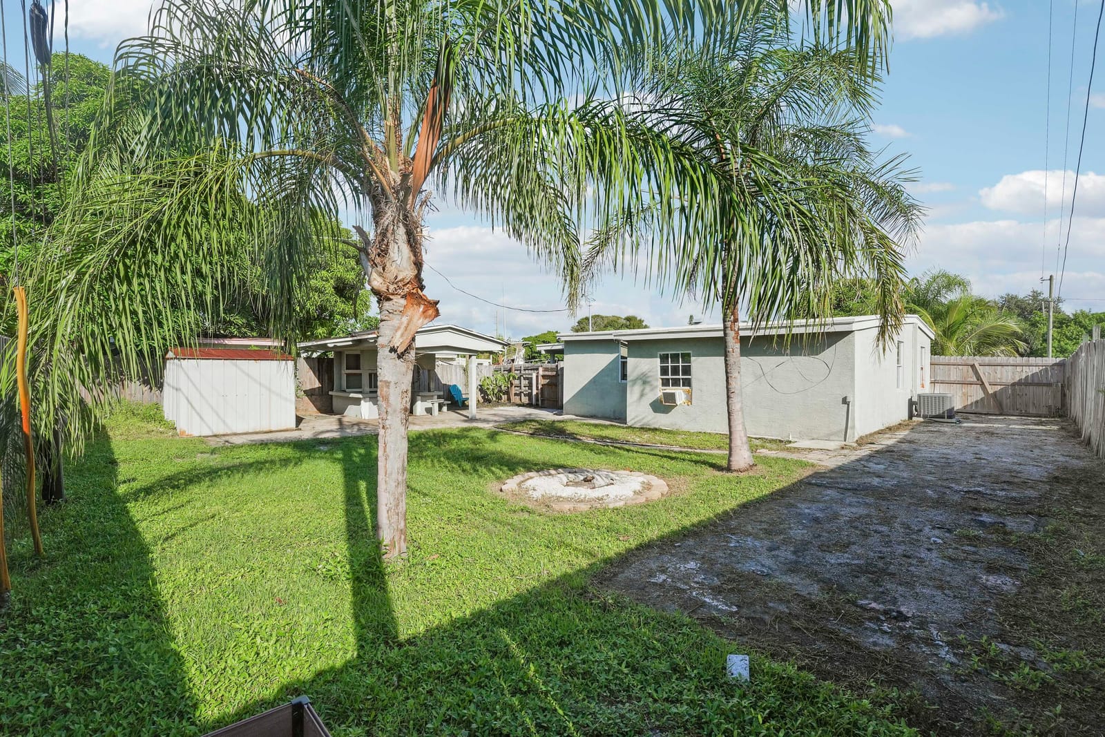 130 PLUM TREE Drive, Lake Worth, FL 33462 photo 23