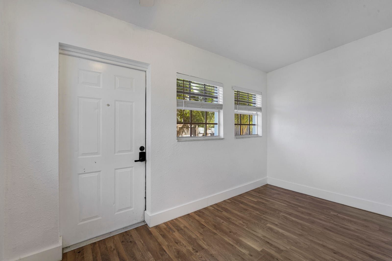 130 PLUM TREE Drive — photo 10