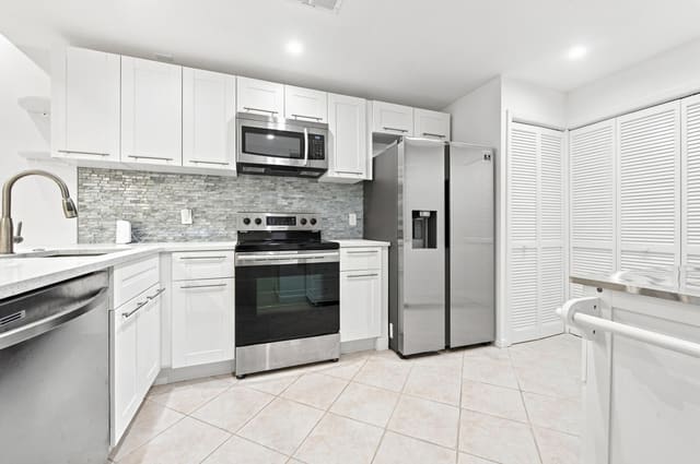 7508 La Paz Boulevard 107, Boca Raton, FL 33433