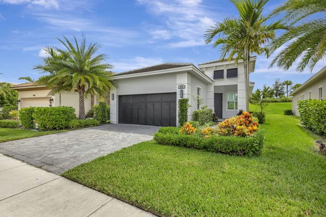 9225 SW PEPOLI Way, Port St. Lucie, FL 34987