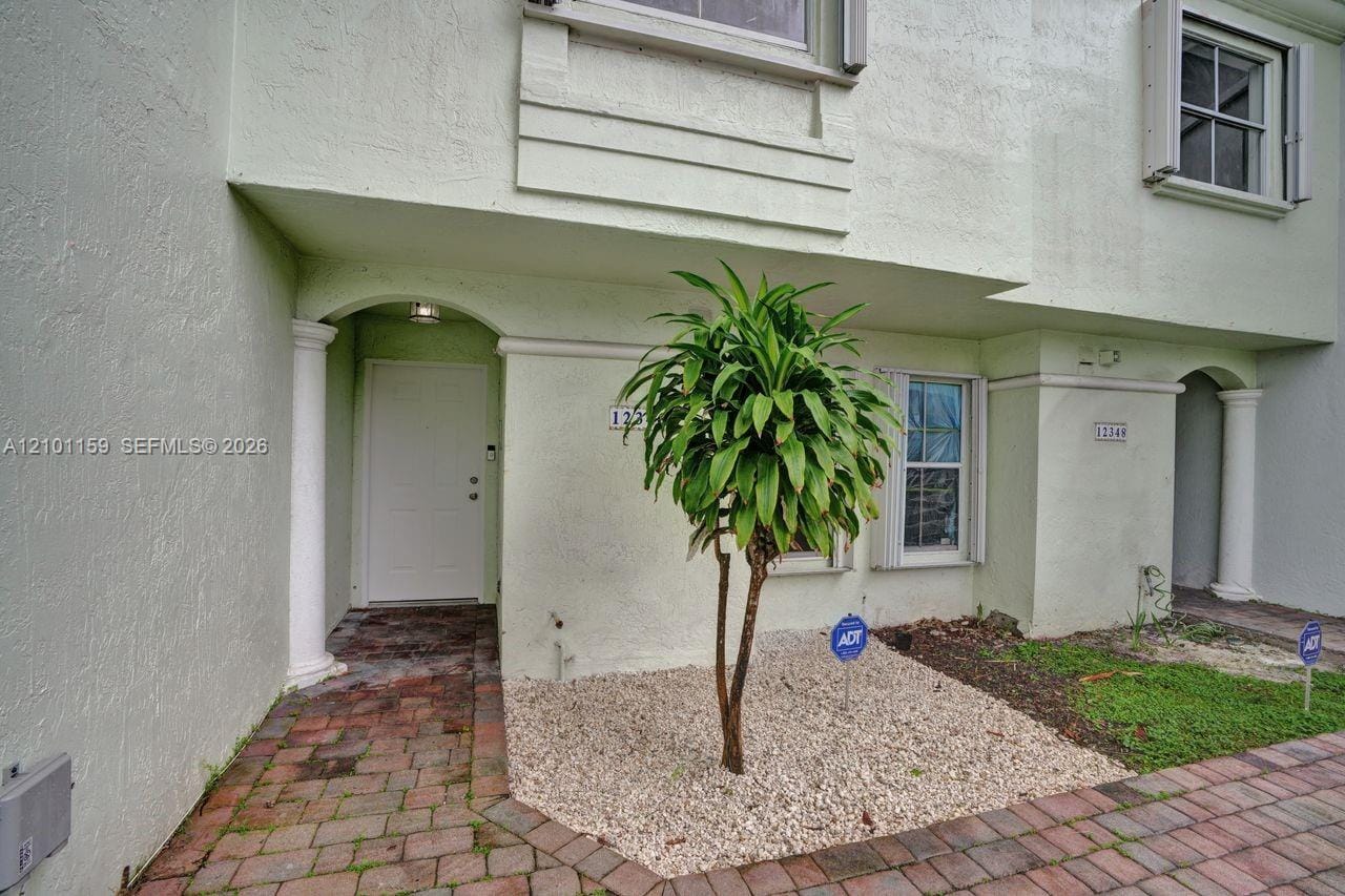 12346 NW 11th Lane 1009, Miami, FL 33182 photo 2