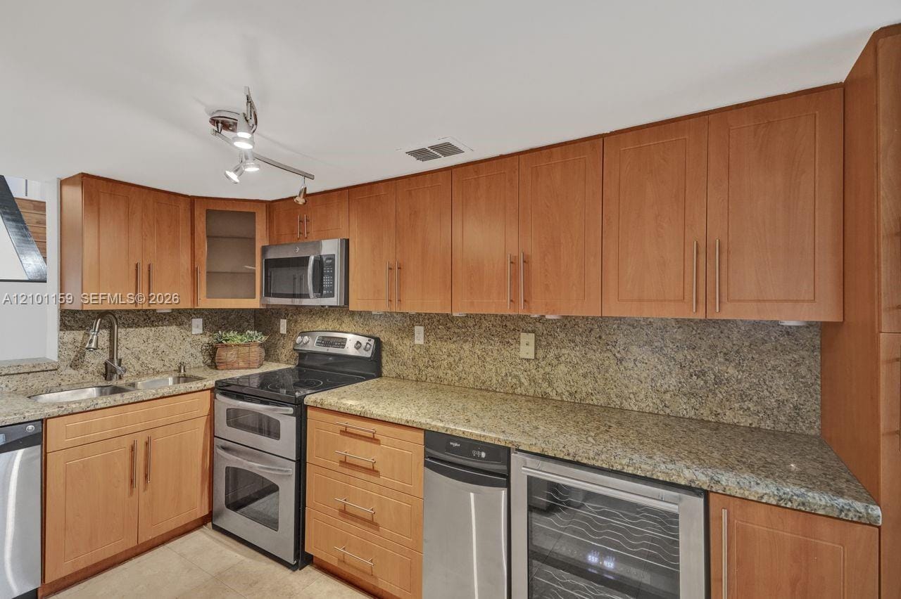 12346 NW 11th Lane 1009, Miami, FL 33182 photo 7