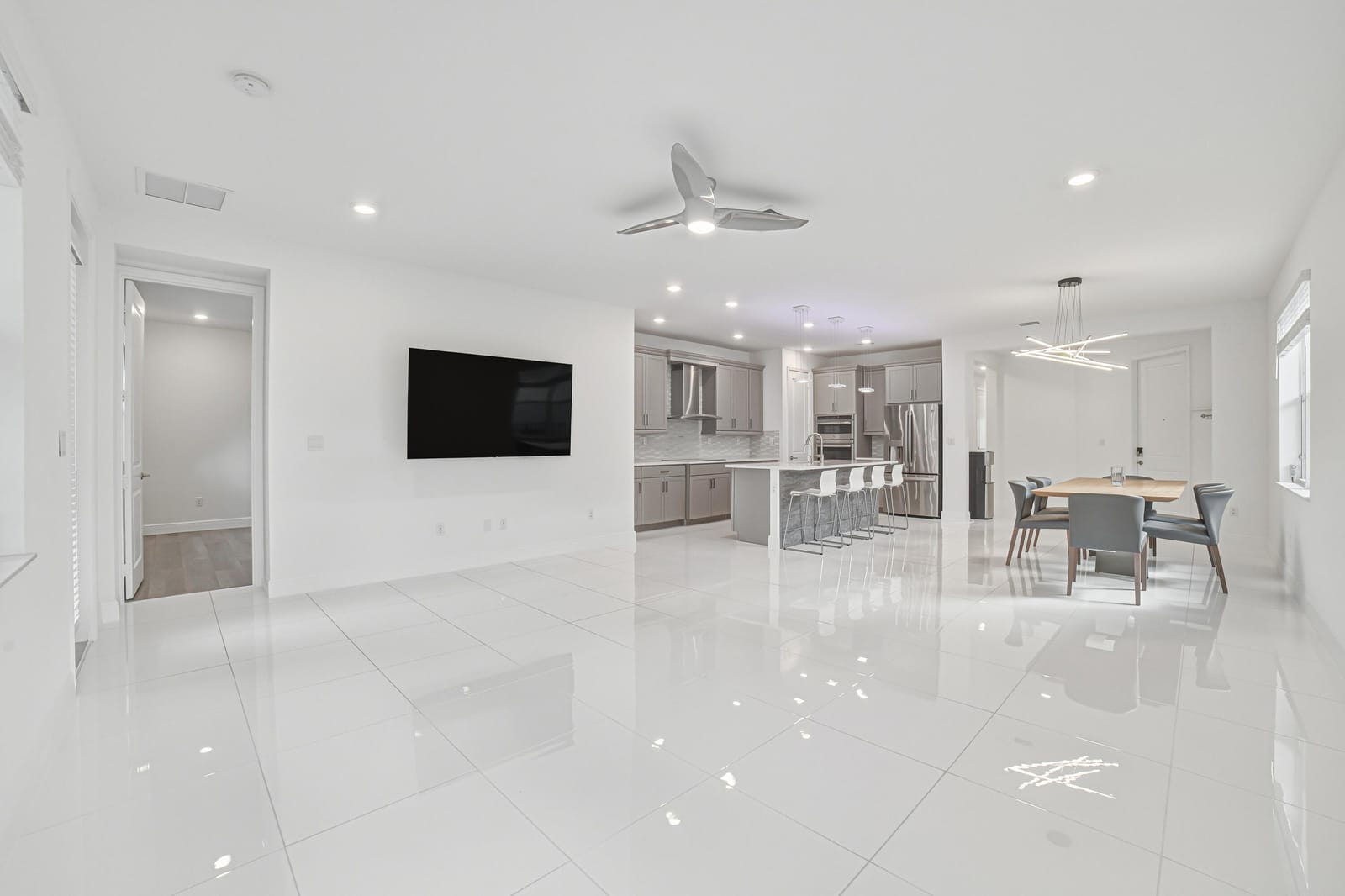 4065 MARINA Way, Deerfield Beach, FL 33064 photo 9