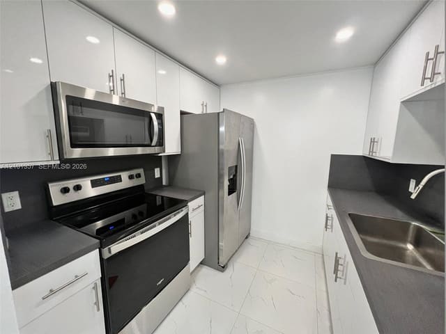 200 SW 132nd Way 203L, Pembroke Pines, FL 33027