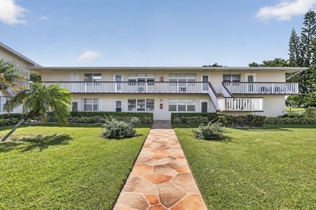 135 Somerset G, West Palm Beach, FL 33417