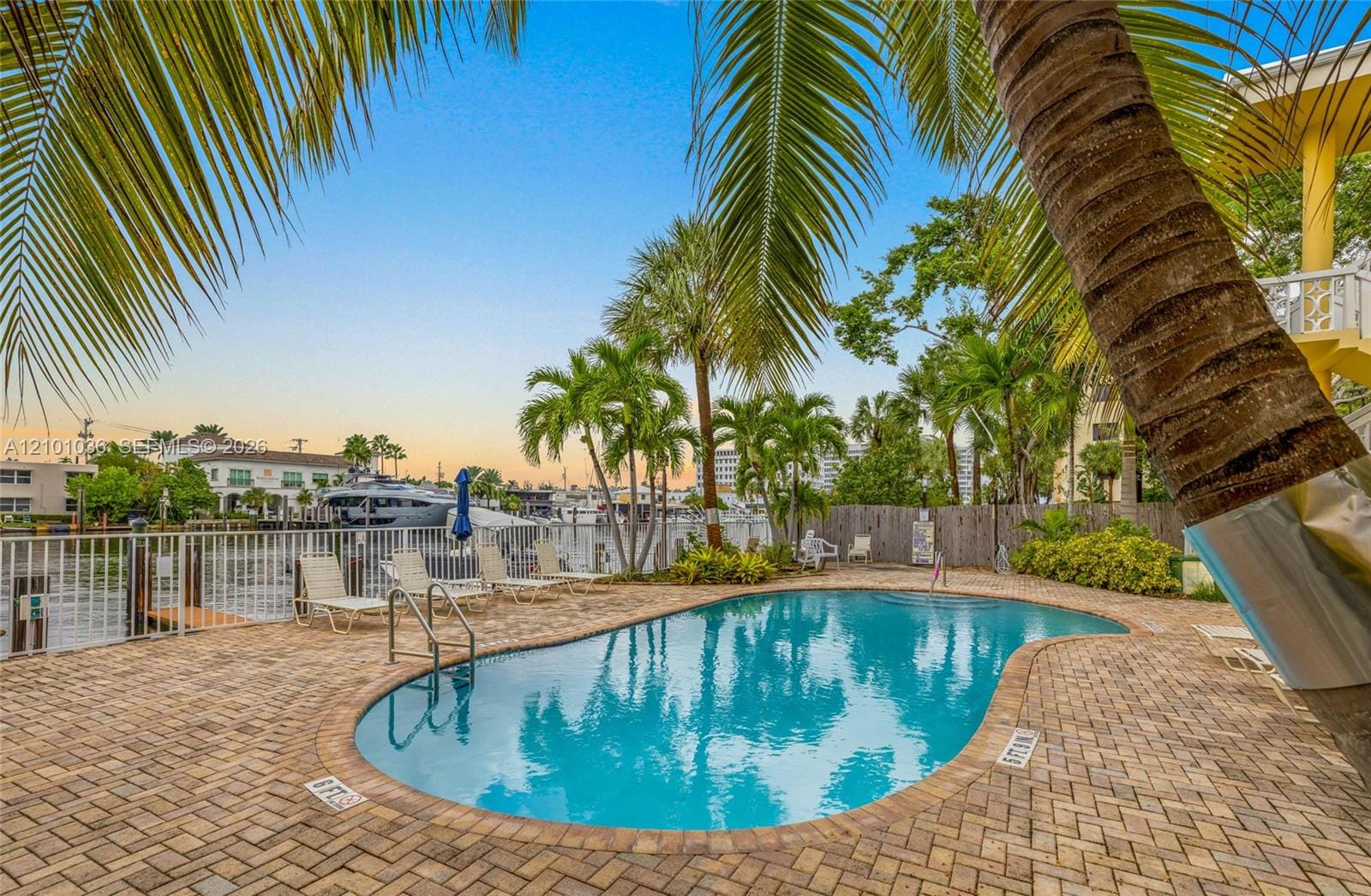 815 Middle River Drive 311, Fort Lauderdale, FL 33304 photo 3