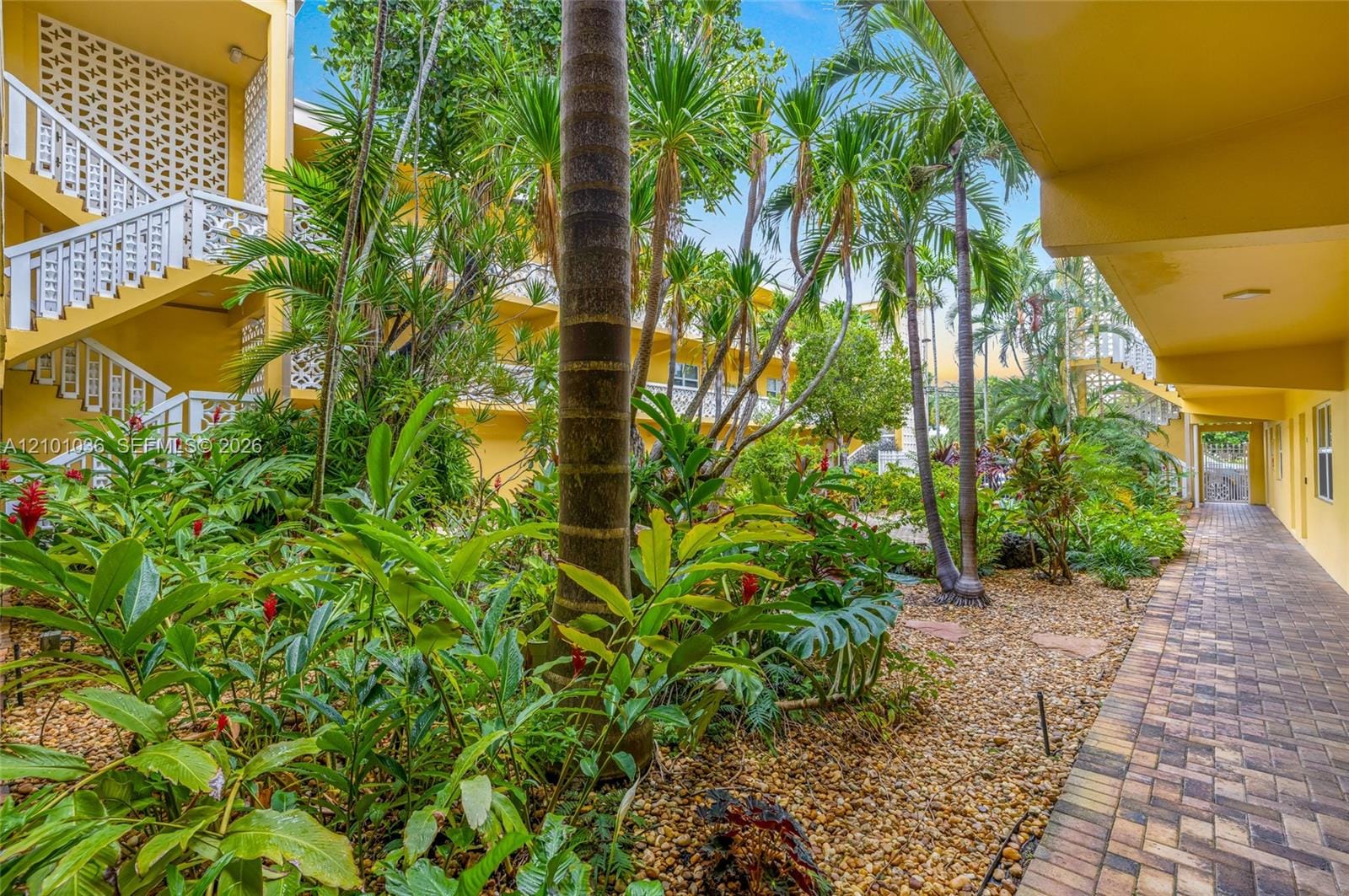 815 Middle River Drive 311, Fort Lauderdale, FL 33304 photo 7