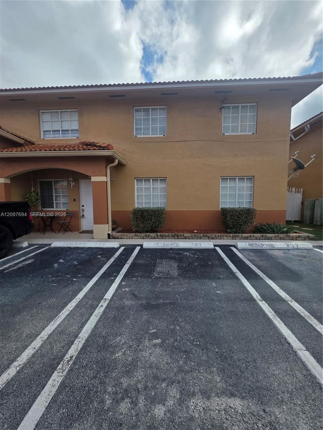 2505 W 76th Street 103, Hialeah, FL 33016