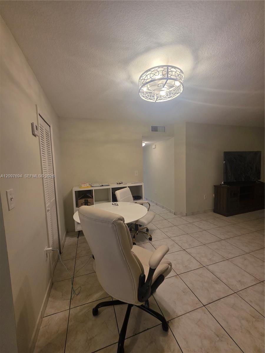 2505 W 76th Street 103 — photo 8