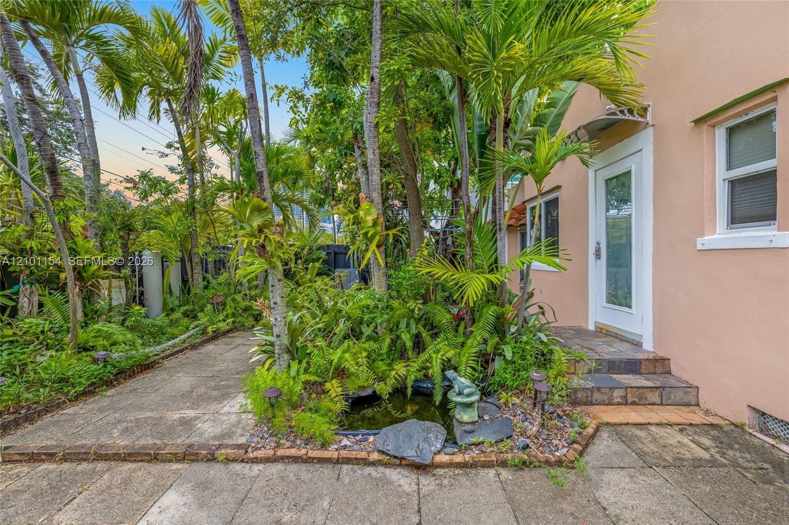 917 SE 2nd Court — photo 4