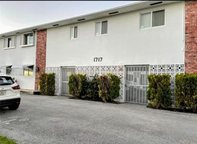 1717 Rodman Street 18, Hollywood, FL 33020