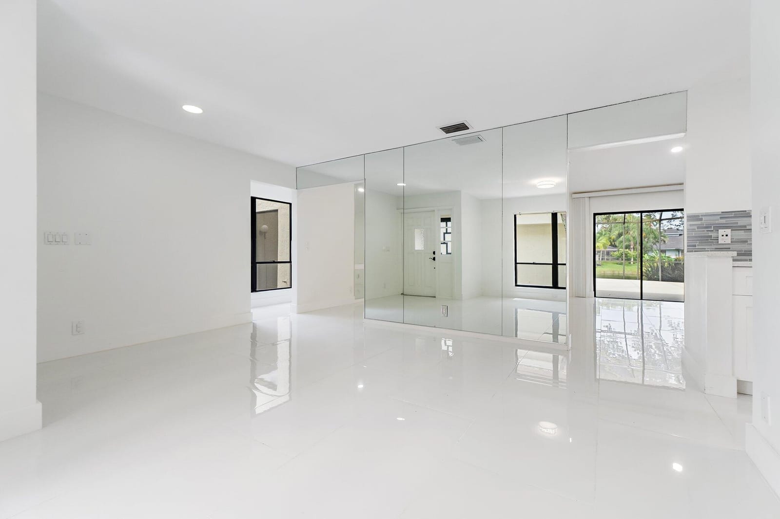 15 Tournament Boulevard, Palm Beach Gardens, FL 33418 photo 13