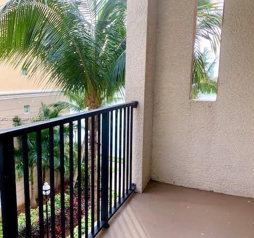 17150 N Bay Road 2402, Sunny Isles Beach, FL 33160