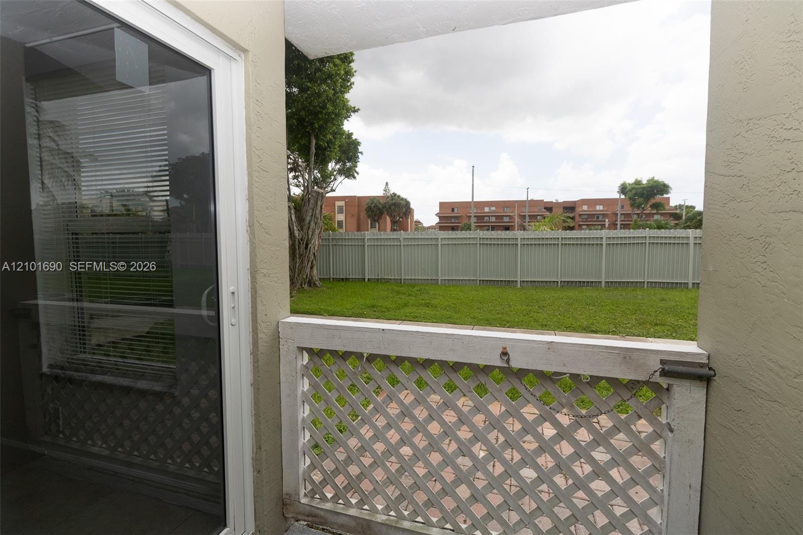 17520 NW 67th Place M-3, Hialeah, FL 33015 photo 13