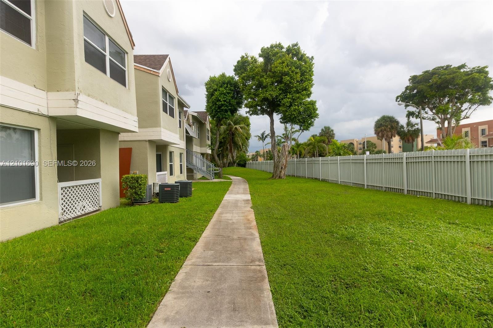 17520 NW 67th Place M-3, Hialeah, FL 33015 photo 15