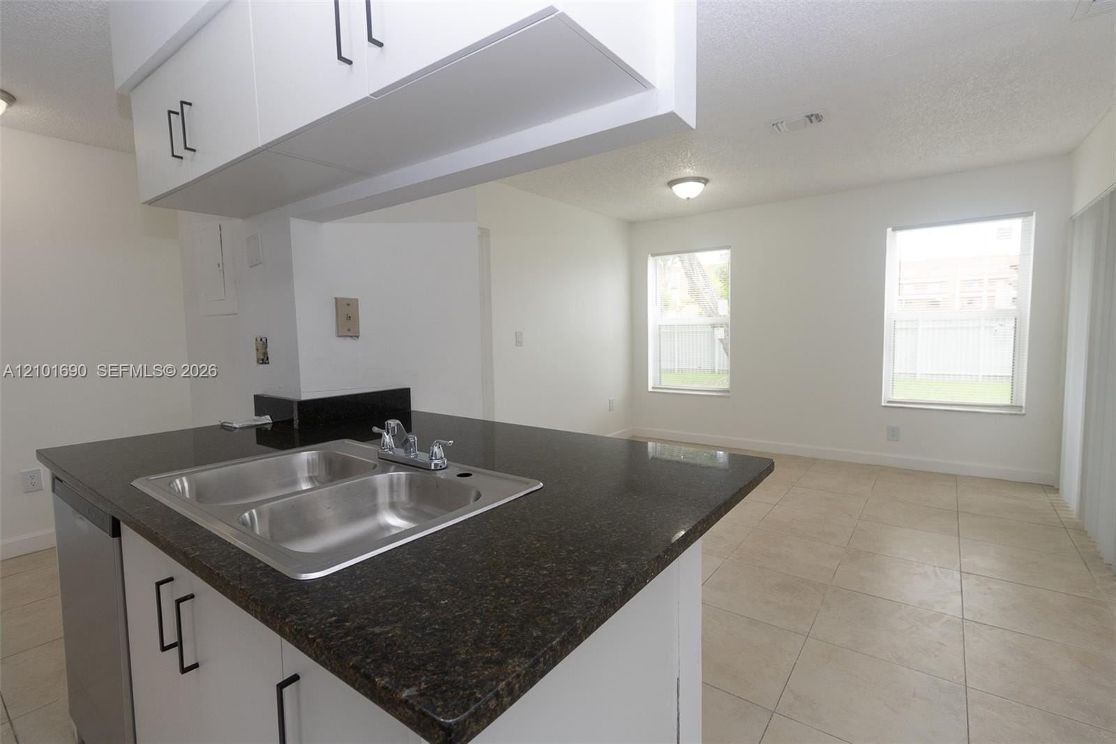 17520 NW 67th Place M-3, Hialeah, FL 33015 photo 6