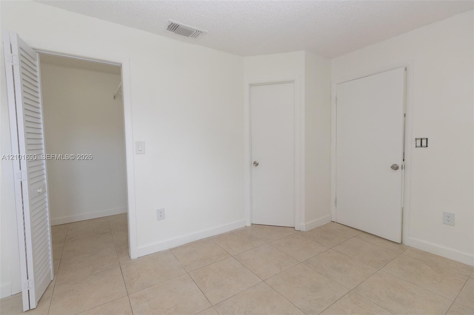 17520 NW 67th Place M-3, Hialeah, FL 33015 photo 9