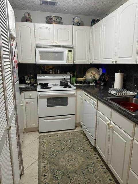 8875 WARWICK Drive — photo 2