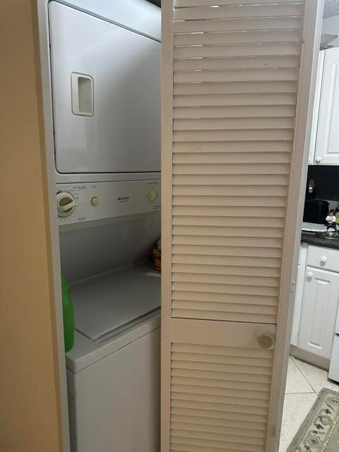 8875 WARWICK Drive — photo 3