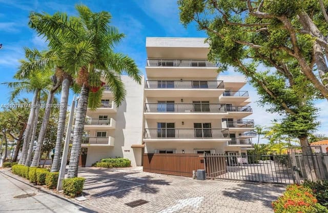 1918 Brickell Avenue 204, Miami, FL 33129