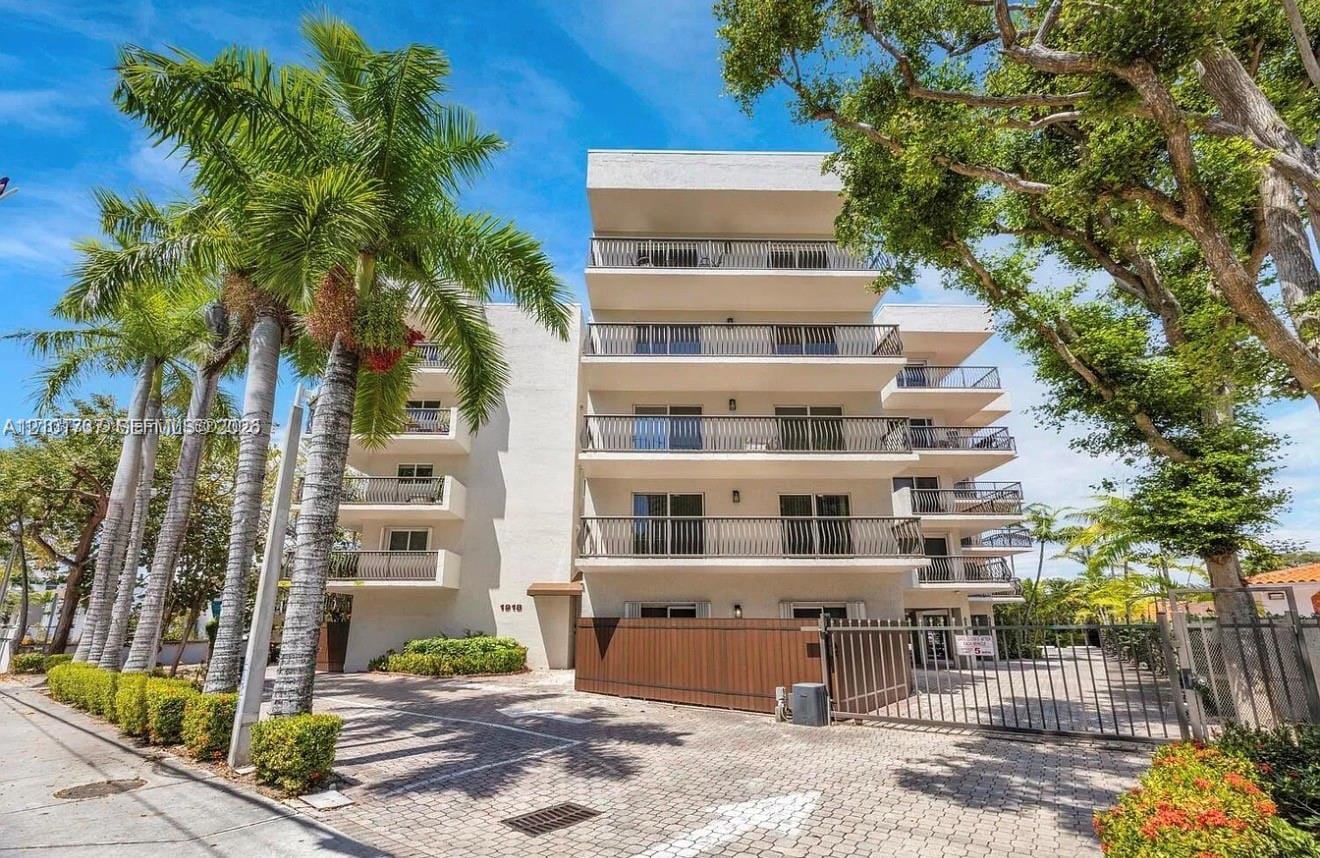 1918 Brickell Avenue 204, Miami, FL 33129