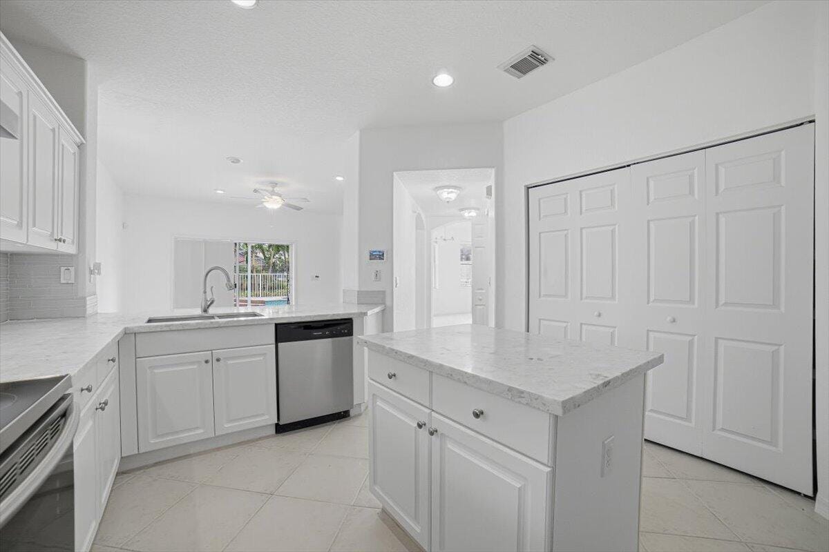 5341 NW 121ST Avenue, Coral Springs, FL 33076 photo 14
