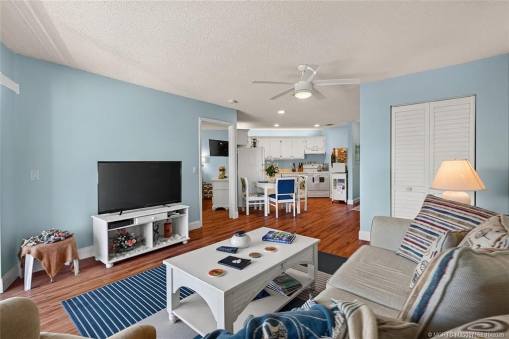 1999 NE Collins Circle 3-110, Jensen Beach, FL 34957 photo 7