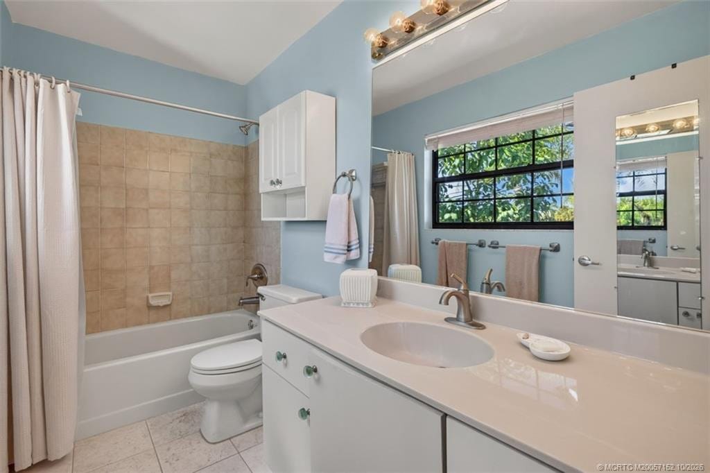 1999 NE Collins Circle 3-110, Jensen Beach, FL 34957 photo 10