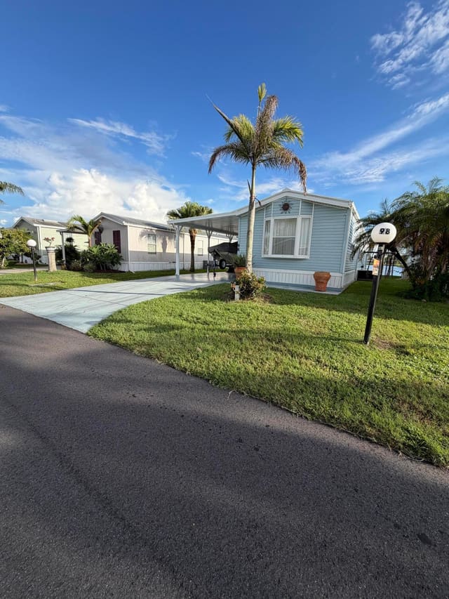 1601 US HIGHWAY 441 SE 98, Okeechobee, FL 34974