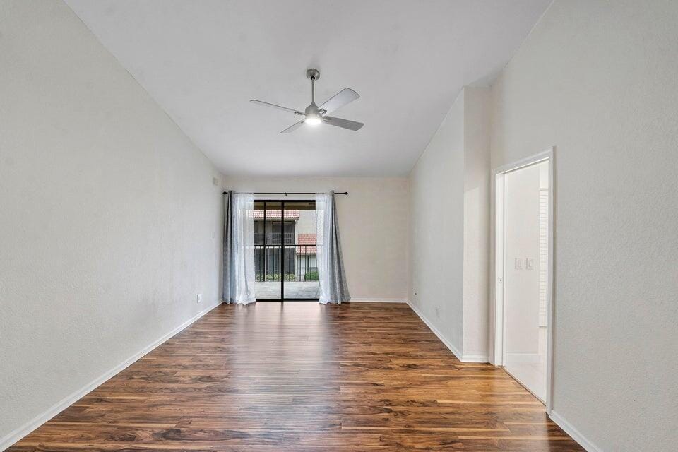 5720 Coach House Circle E — photo 9